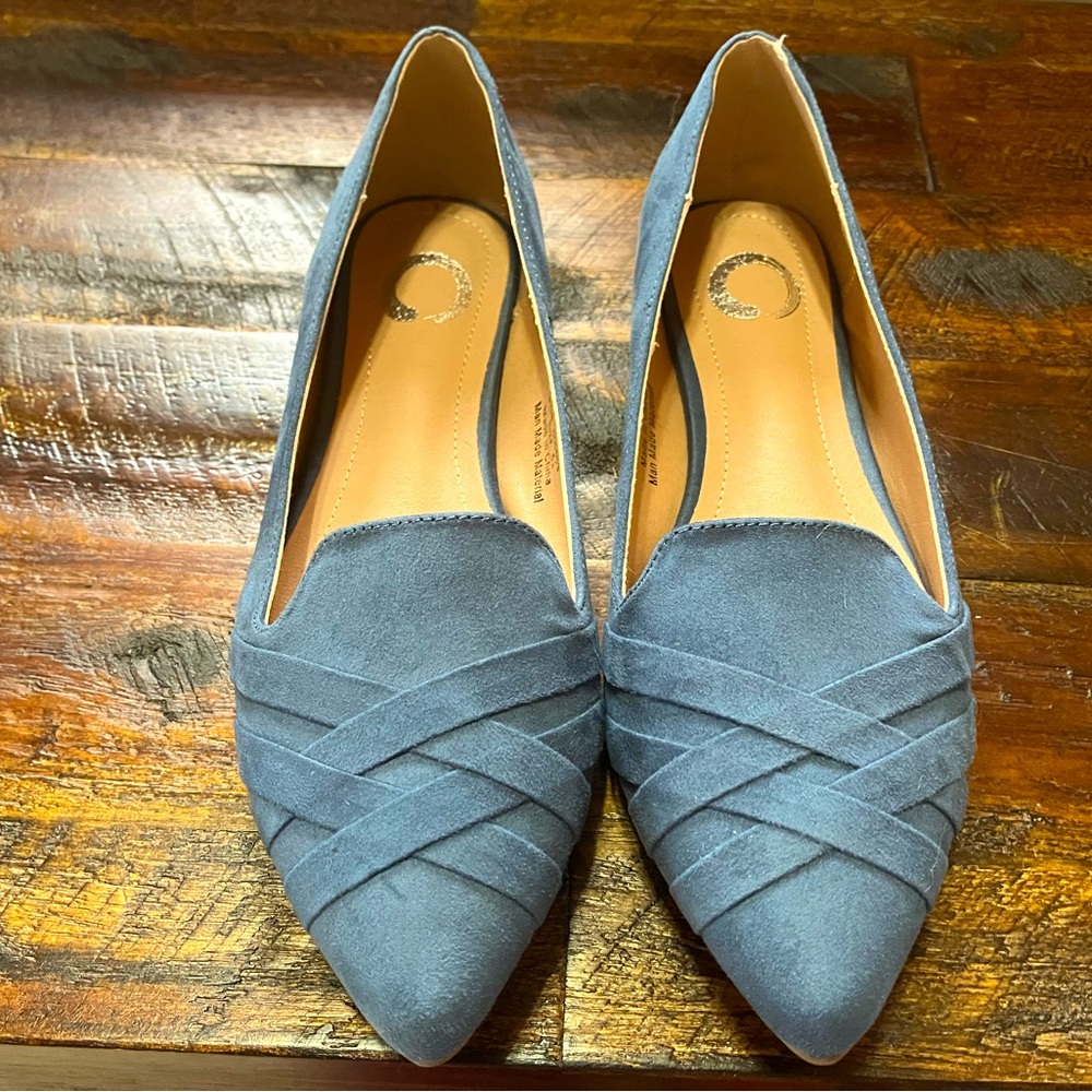 Pair of Journee Collection Womens Mindee Slip On Pointed Toe Loafer Flats
